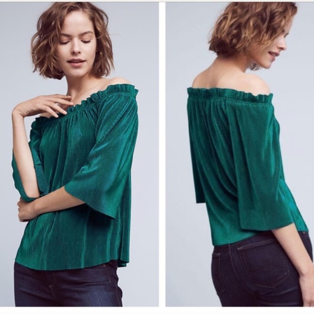 J.O.A Los Angeles Off Shoulder Top Blouse Green Pleated Fabric